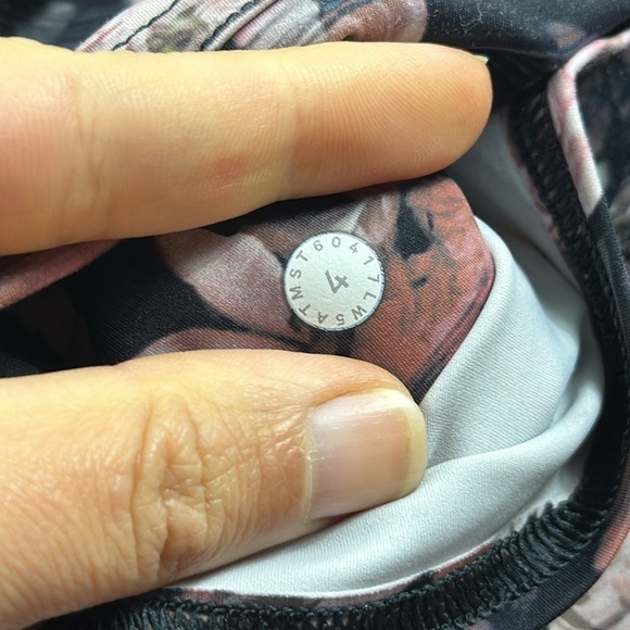 Lululemon Fast & Free 7/8 Tight II *Nulux 25" Peony Multi - Picture 5 of 5